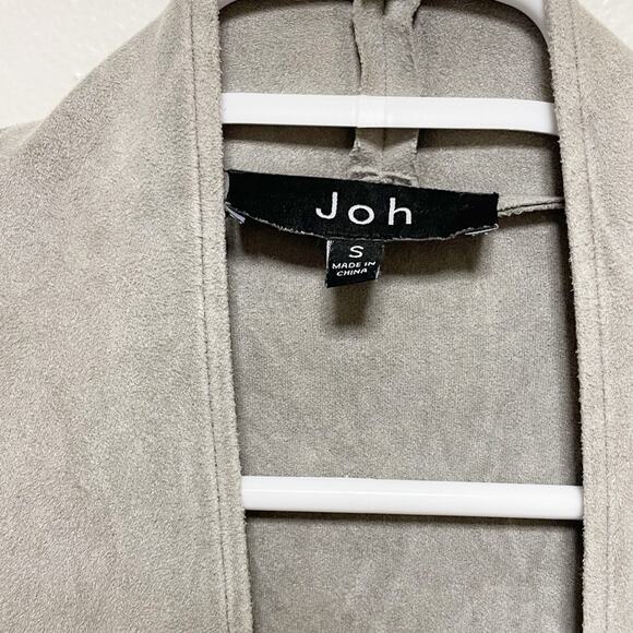 Joh Gray Faux Suede Vest with Cutout Design Hem - Picture 4 of 7